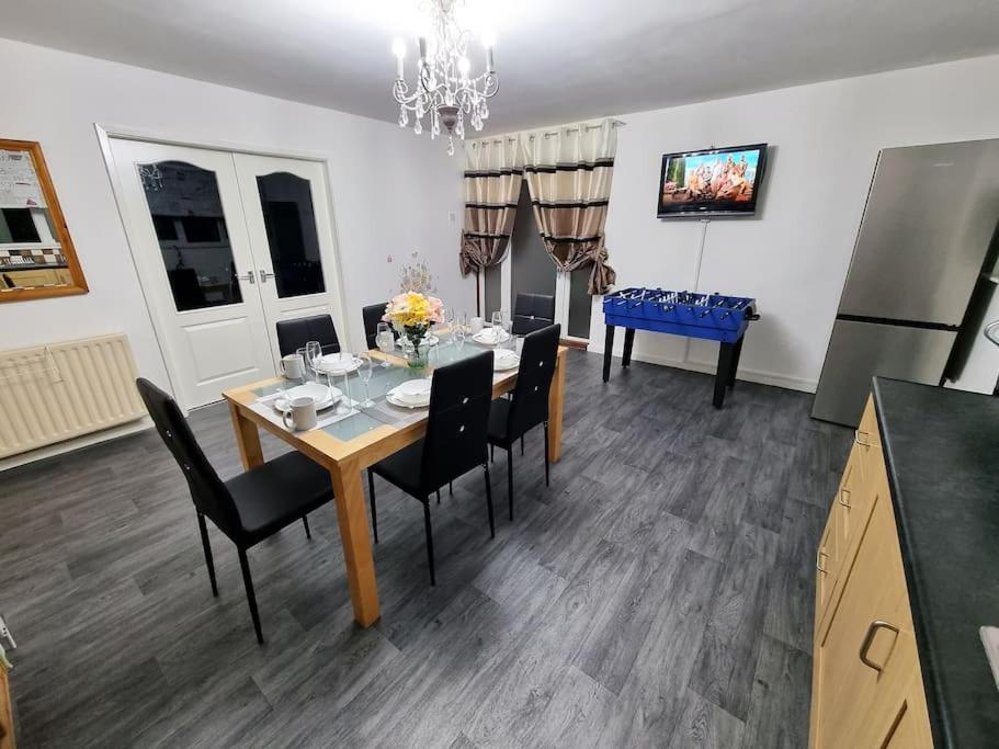 *C.Sani* Setup For Your Most Relaxed & Amazing Stay + Free Parking + Free Fast Wifi * Leeds  Esterno foto