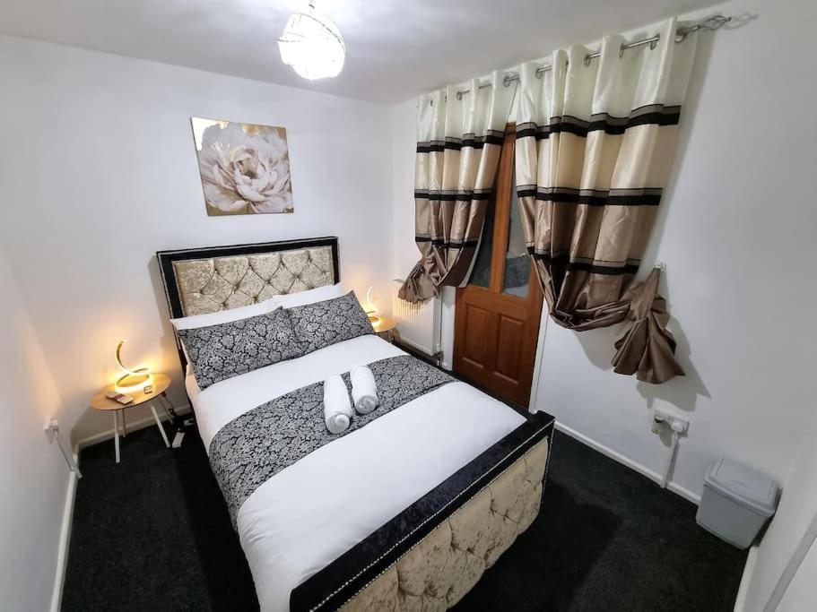 *C.Sani* Setup For Your Most Relaxed & Amazing Stay + Free Parking + Free Fast Wifi * Leeds  Esterno foto