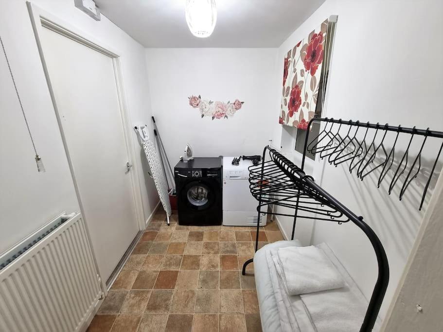 *C.Sani* Setup For Your Most Relaxed & Amazing Stay + Free Parking + Free Fast Wifi * Leeds  Esterno foto